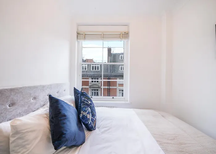 Park Lane Apartment