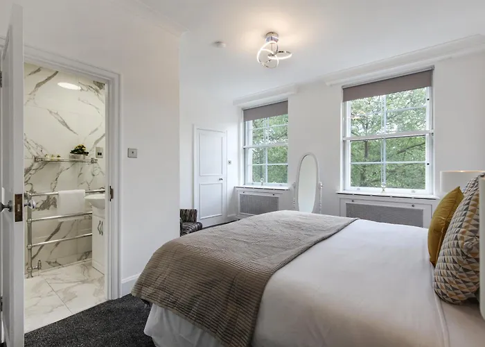 Park Lane Apartment